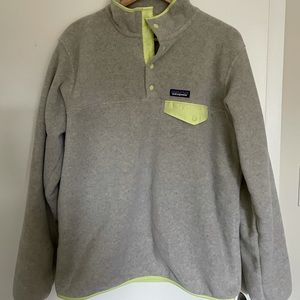 Patagonia Women’s Lightweight Synchilla Snap-T Fleece Pullover
